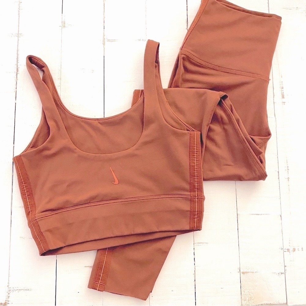 Nike Women's Luxe Cropped Novelty Tank Top